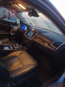 کرایسلەر 300